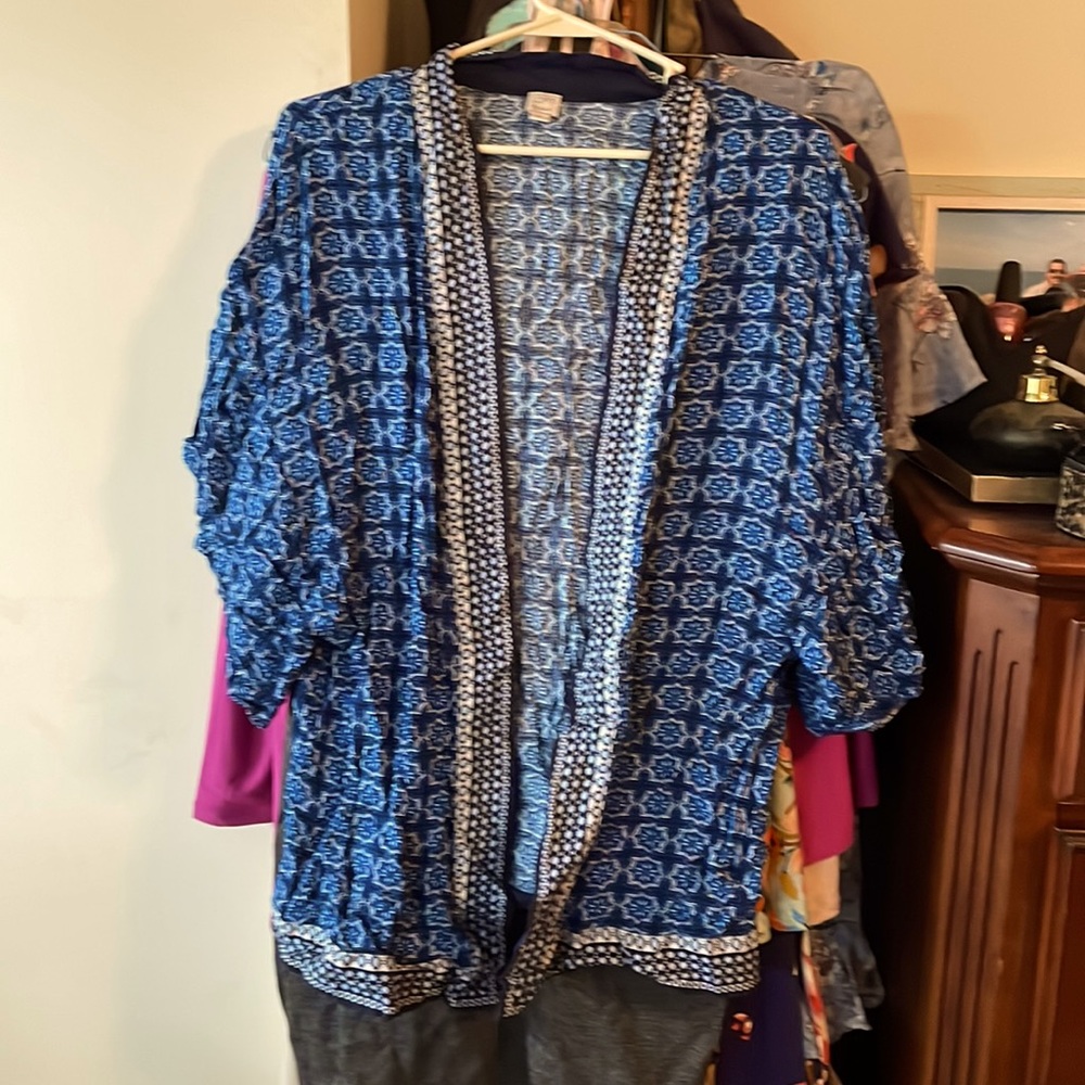 Kimono style caftain, blue print, light material… cover up